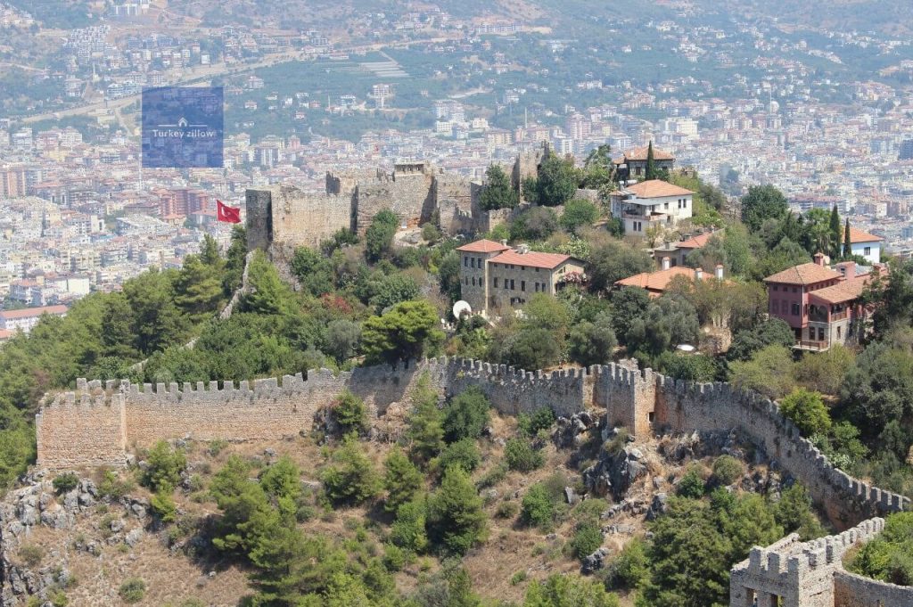 اتوبوس در آلانیا